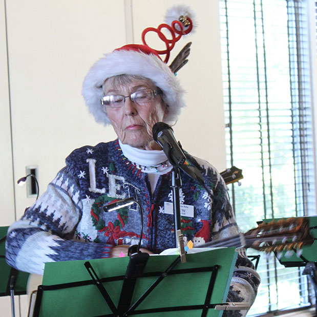 2013-12_holiday-party_joanne-rife